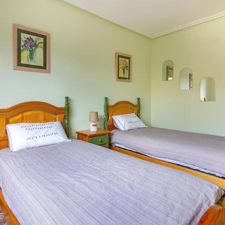 2 Bedroom Lovely Apartment In Torrevieja 아파트