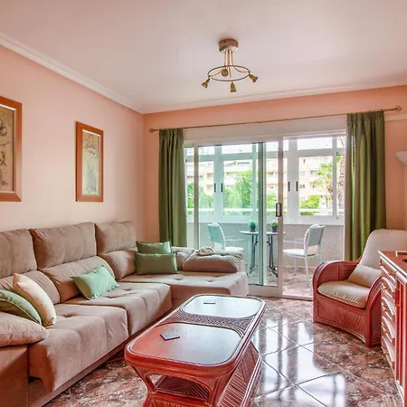 아파트 2 Bedroom Lovely Apartment In Torrevieja