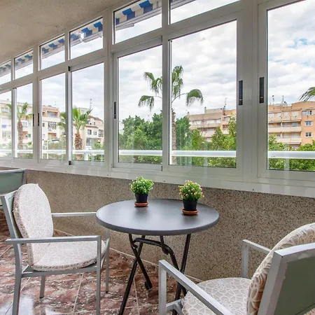 2 Bedroom Lovely Apartment In Torrevieja 아파트