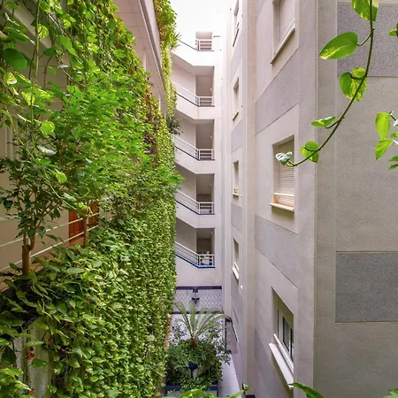 2 Bedroom Lovely Apartment In Torrevieja 아파트 또레비에하